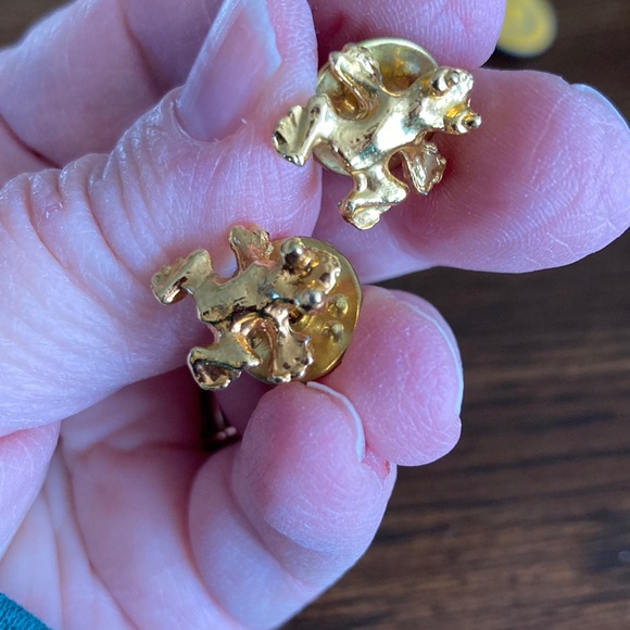 📌Frog Tac pin pair gold tone vintage lapel pin - Picture 2 of 4